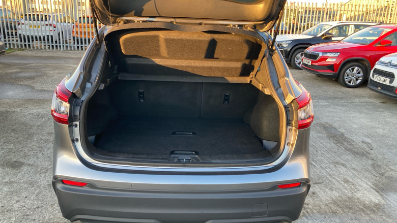 Nissan Qashqai 1.3 DiG-T Acenta Premium 5dr Petrol Hatchback